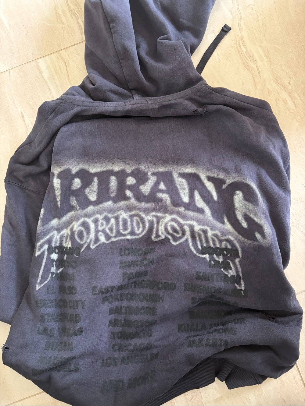 BTS Arirang tour hoodie (XL)